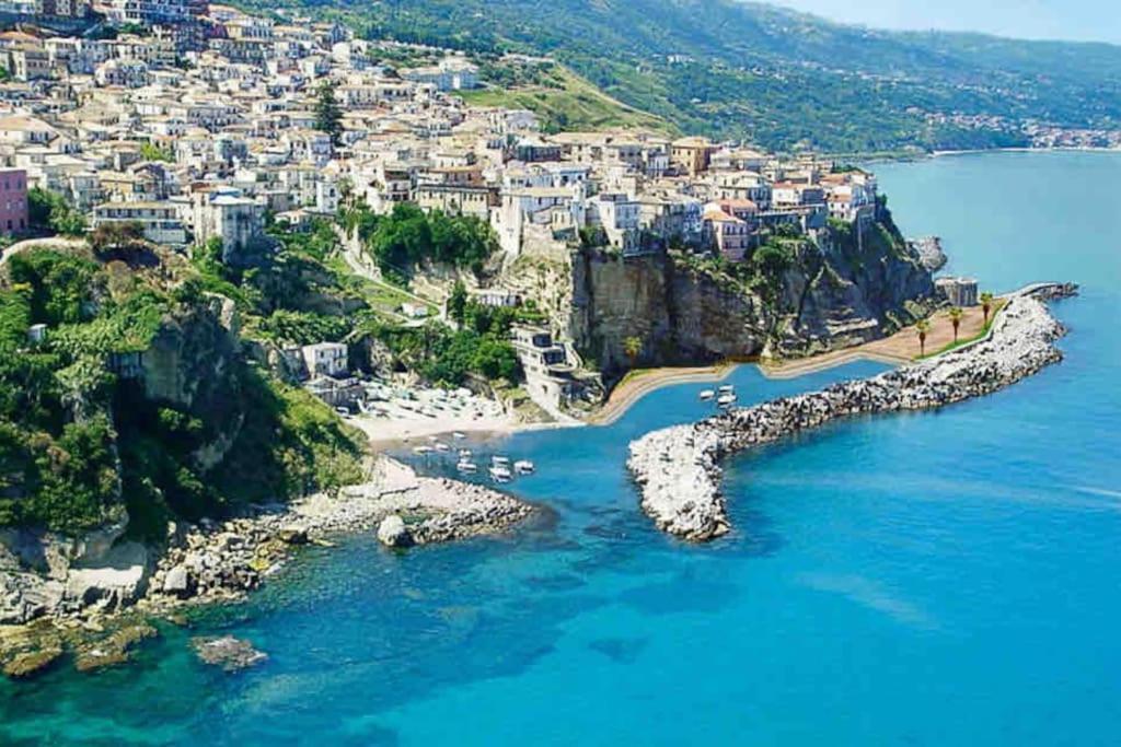 La Scaletta Sul Mare Di Pizzo Wifi E Disney+ Екстериор снимка